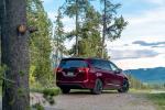 Chrysler Pacifica Limited S Appearance Package 2017 года